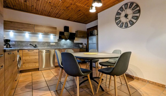 Cottage with private terrace and garden in Saugues, all inclusive