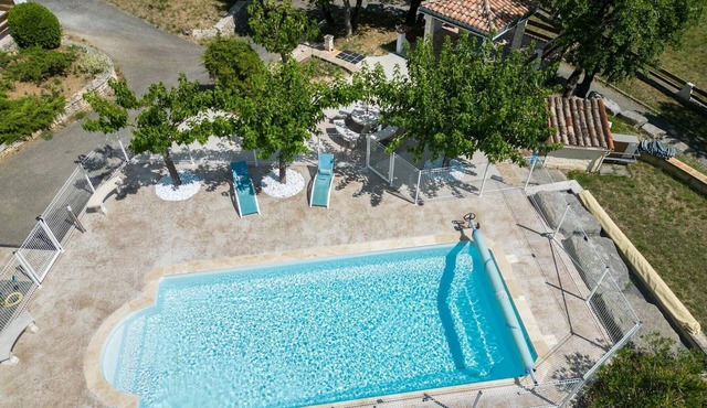 Cottage with River Views, Uzer