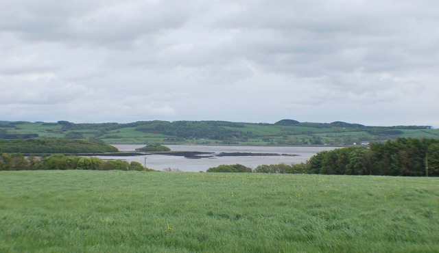 Cottage with stunning views over Kirkcudbright Bay, a short walk from the beach.