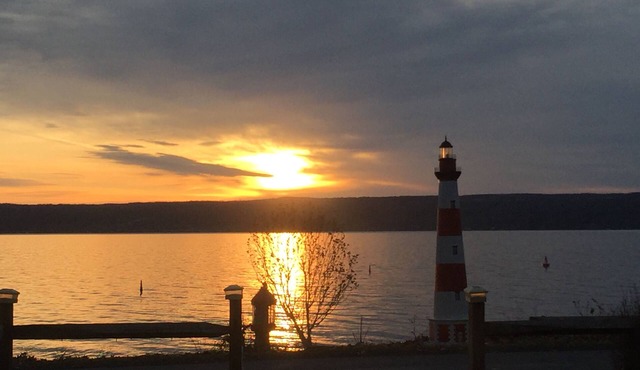 Cottage with Sunrise View of Seneca Lake