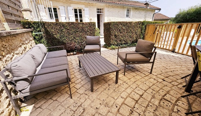 Cottage with swimming pool The hollow of the wolf