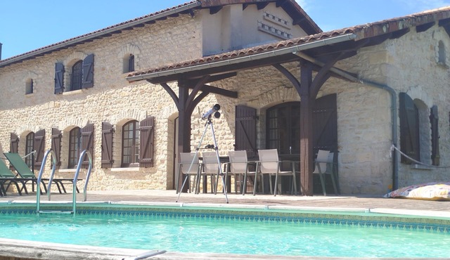 Cottage with swimming pool Chez Labaurie