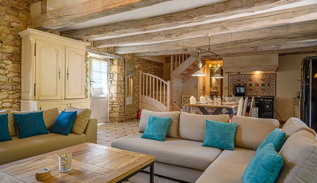 Cottage with swimming pool - 3 Bedrooms - 6 Guests