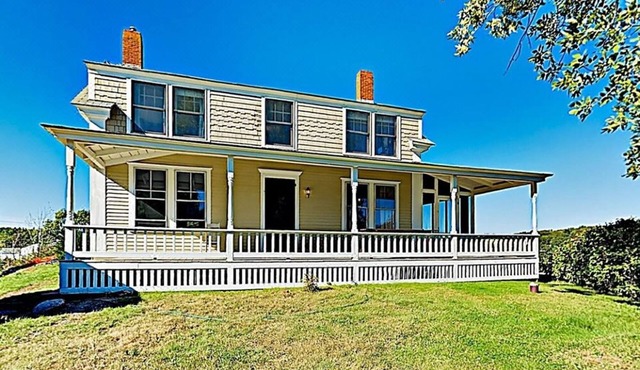 Cottage with Water Views, along with Dock- great for fly fishing! Near Popham Beach