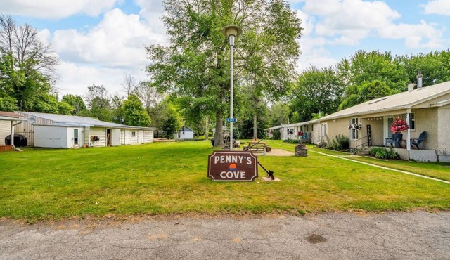 Cottages at Penny's Cove nThe Golden HournCottage 1