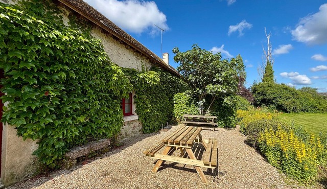 Cottages with shared pool in the Brenne, near historic sites