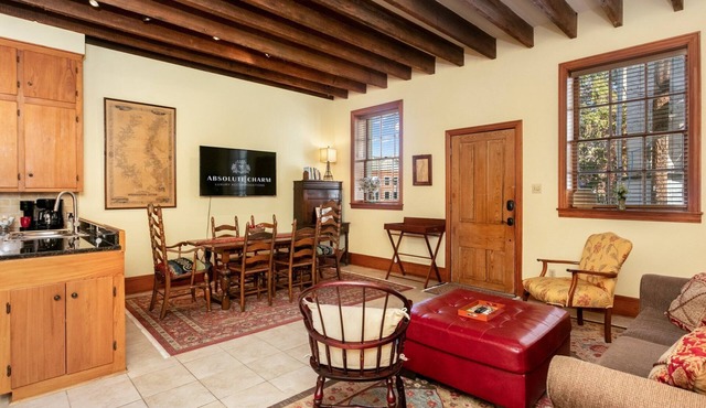Cotton Alley | Charming 2-Bedroom Retreat in Historic Natchez, MS