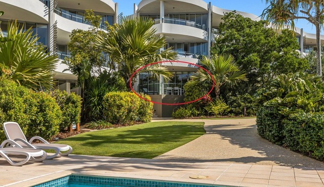 COTTON BEACH ON THE POOL 66