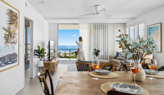 Cotton Tree Ocean Views + Romantic Getaway