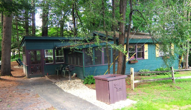 Cottontail Cabin at the Adirondack Lodge =- 5 mins to Lake George Village