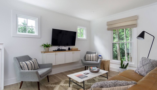 Cottontail Cottage | Pet-friendly, Fire Pit & 10 Min. to Downtown AVL!