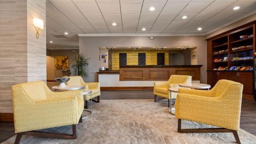 Cottonwood Airport & Expo Hotel Louisville