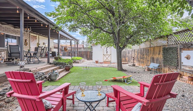 Cottonwood Charming 3BR/2BA with Fenced Backyard Oasis