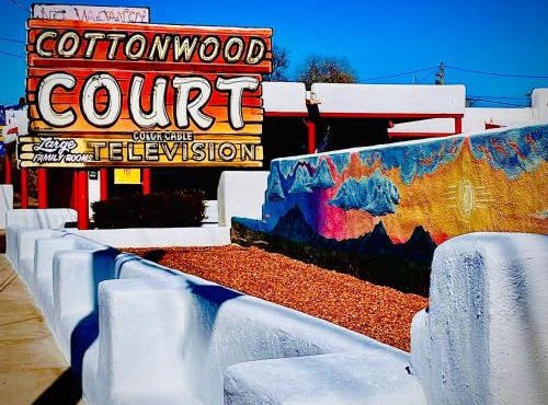 Cottonwood Court Motel
