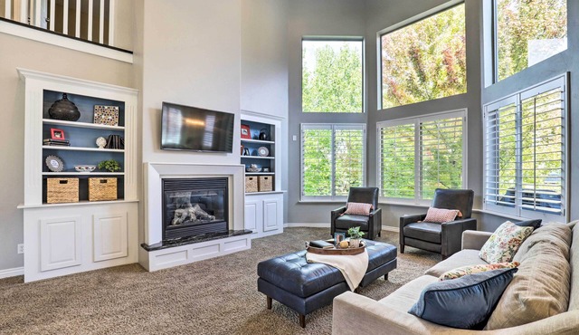 Cottonwood Heights House w/Deck & Gas Grill!