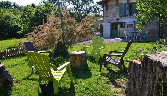 Couanac gîte familial à la campagne avec piscine