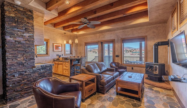 Cougar Ridge Resort