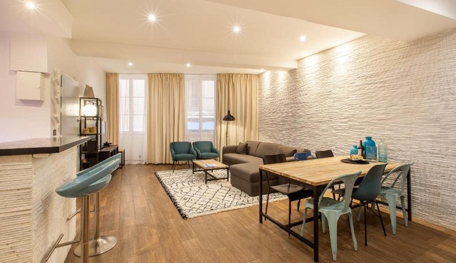 COULEE VERTE 2 Bedrooms in the old town at 5 min from the sea