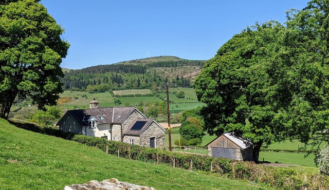 Counrty Cottage with HOT TUB, FIBRE BROADBAND, NETFLIX