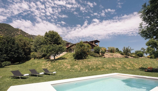 Country House 'Mas Redortra' with Mountain View, Wi-Fi and Air Conditioning