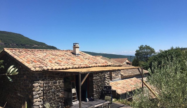 Country house with terrace, gardens and fields!