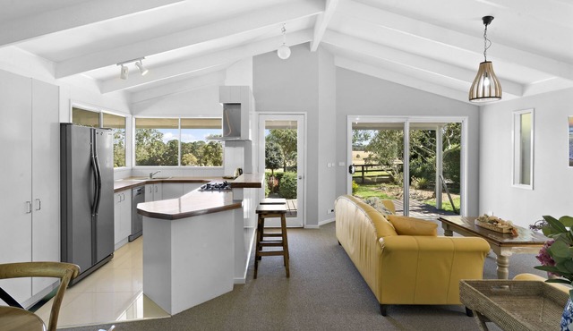 Country and Coast Cottage Balnarring