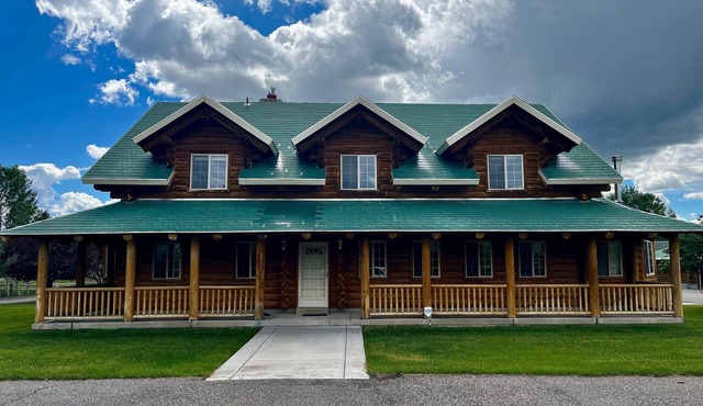 Country Cabin 25 Acres w/pond