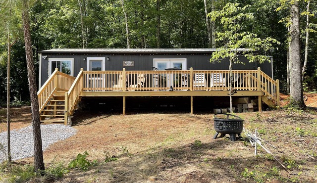 Country Cabin on Pond Hosted by Randy and Max