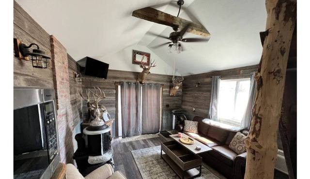 Country Cabin with all the essentials