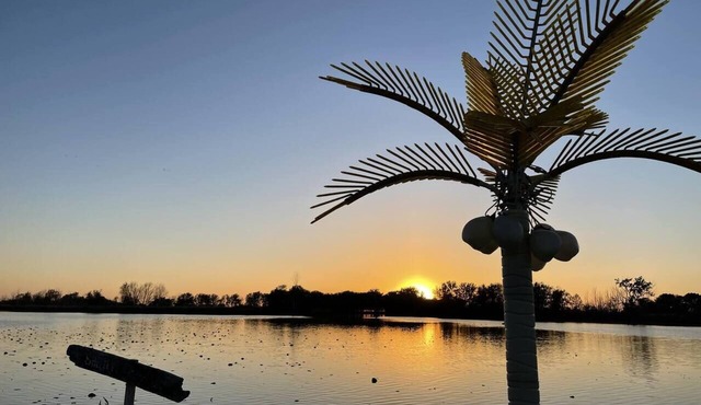 Country Charm on the Sandusky: Live Music Nearby