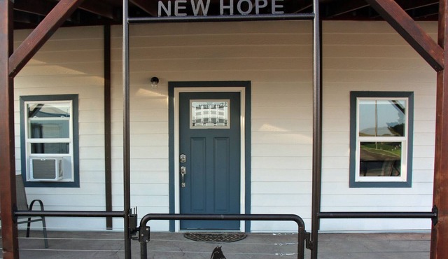 Country Charm with freeway access