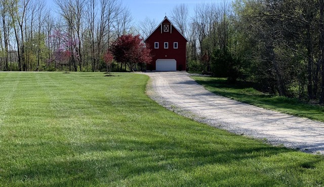 Country Chic Loft Apartment