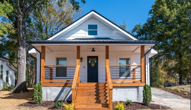 Country Chic Retreat Near Downtown Concord