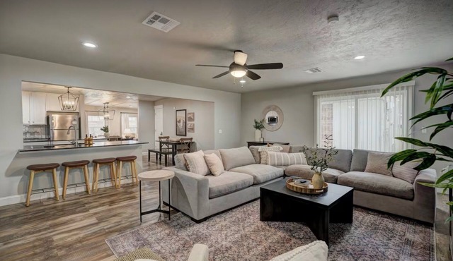 Country Club Comfort! Spacious Midwest City Home Near Tinker AFB & OKC Fun!