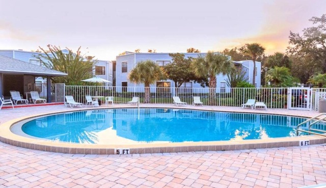 Country Club Condominium