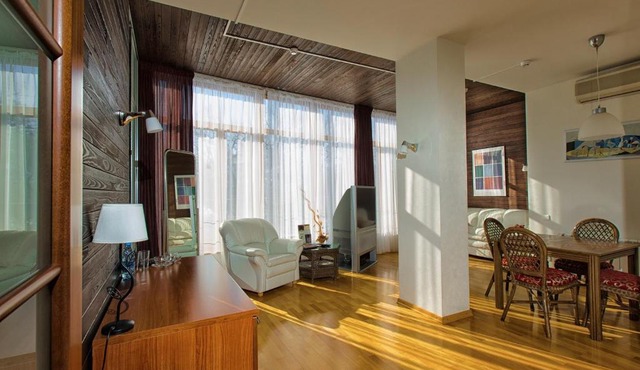 Country Club Neftyanik