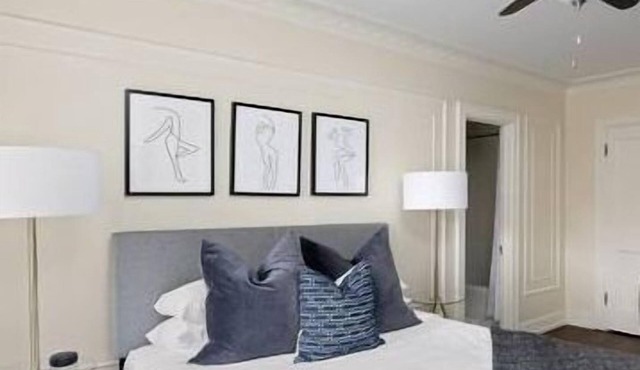 Country Club Plaza Studio -> Walk to The Plaza + Close to Art Museums & Parks