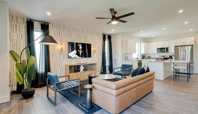 Country Collection 5623-25-27-29–Sleeps 32