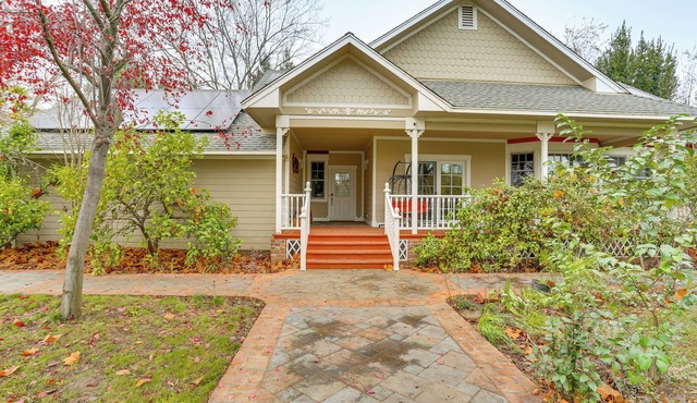 Country Comfort! Spacious Family Home By Red Bluff