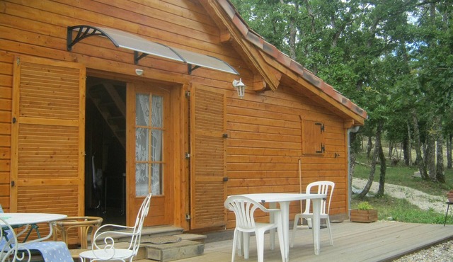 Country cottage in the Lot woods, Quercy blanc
