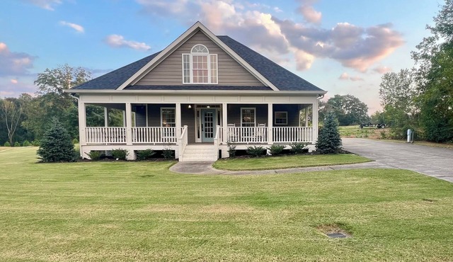Country Cottage - 1BR 1BA minutes from Cartersville, Ga