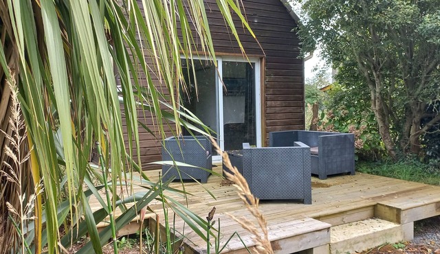 COUNTRY COTTAGE, 5MIN FROM THE SEA AND GR 223