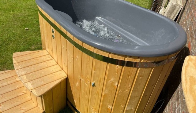 Country Cottage Free parking and EV charging