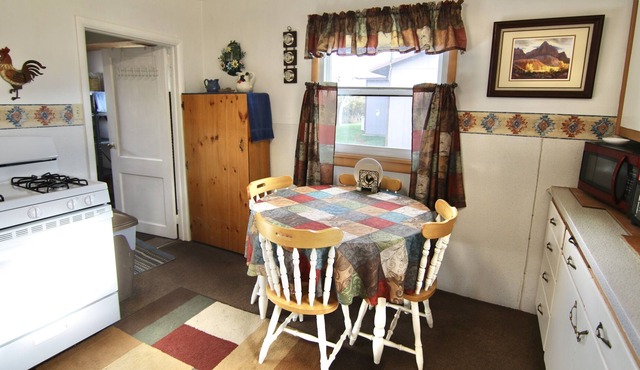 Country Cottage Great Location