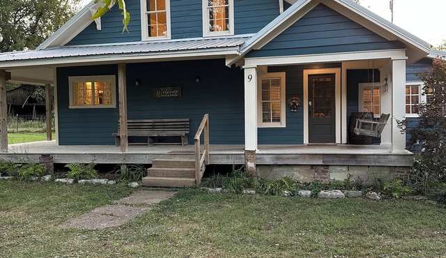 Country Cottage Hideaway near Lynchburg