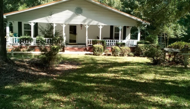 Country cottage in fantastic Natchez with WiFi, AC