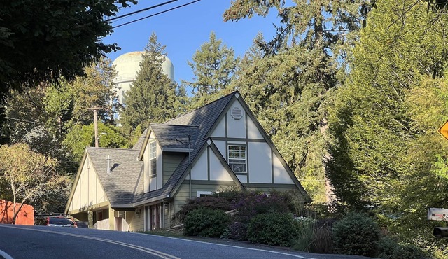 Country Cottage in the City