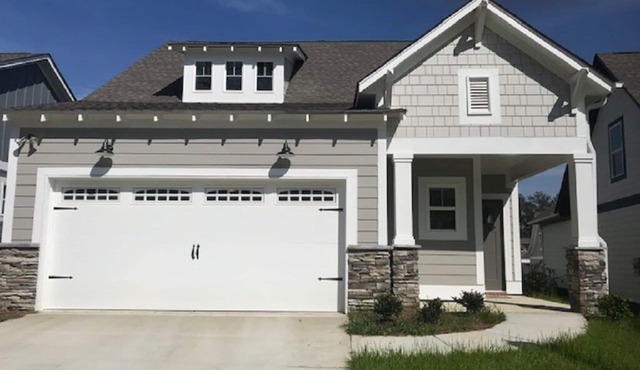 Country Cottage near the City!