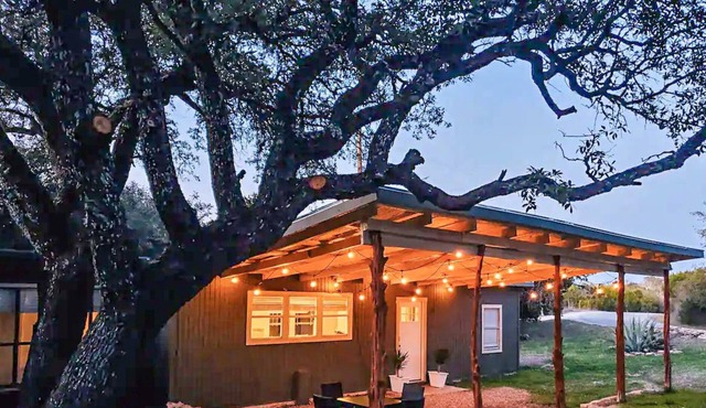 Country Cottage Near Fossil Rim
