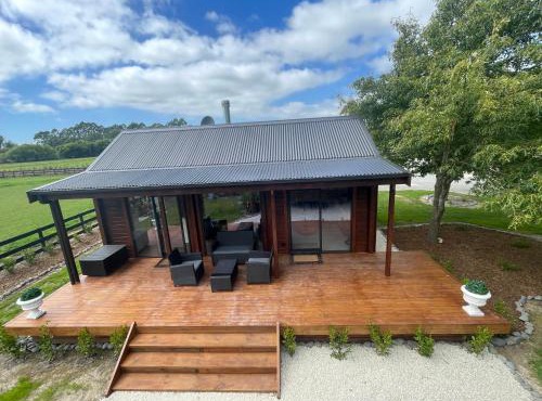 Country Cottage On City Doorstep